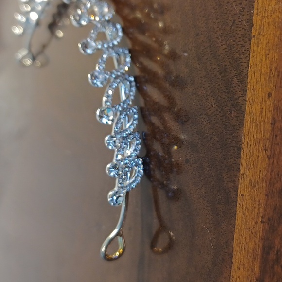 NEW. Bridal Headwear Tiera / Bride Wedding accessory 5728 - Picture 6 of 9